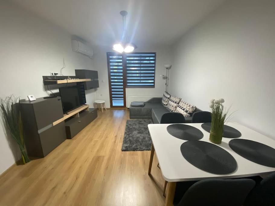 Top Center Apartment In Veliko Tárnovo Exterior foto